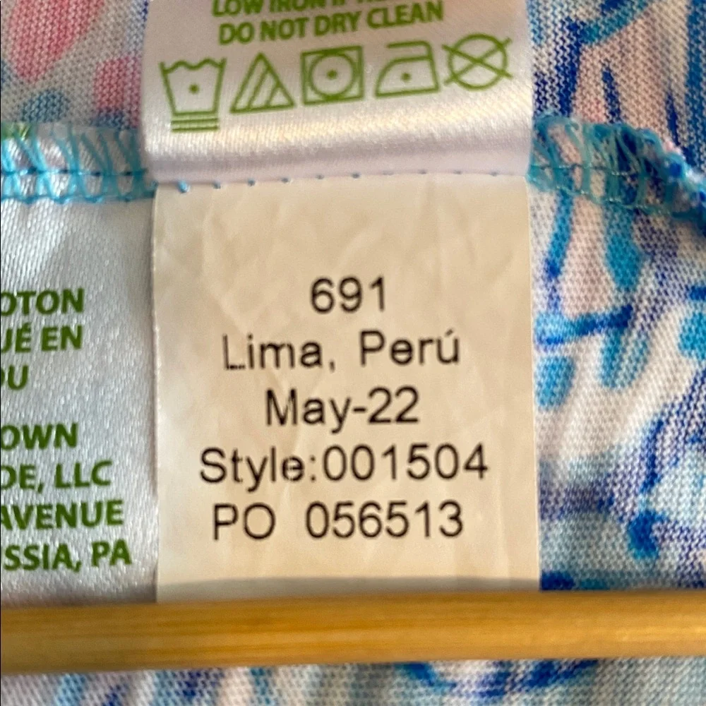 Lilly Pulitzer Etta V-Neck Tee T Shirt in Blue Grotto, Commotion in the Ocean L - Picture 16 of 16